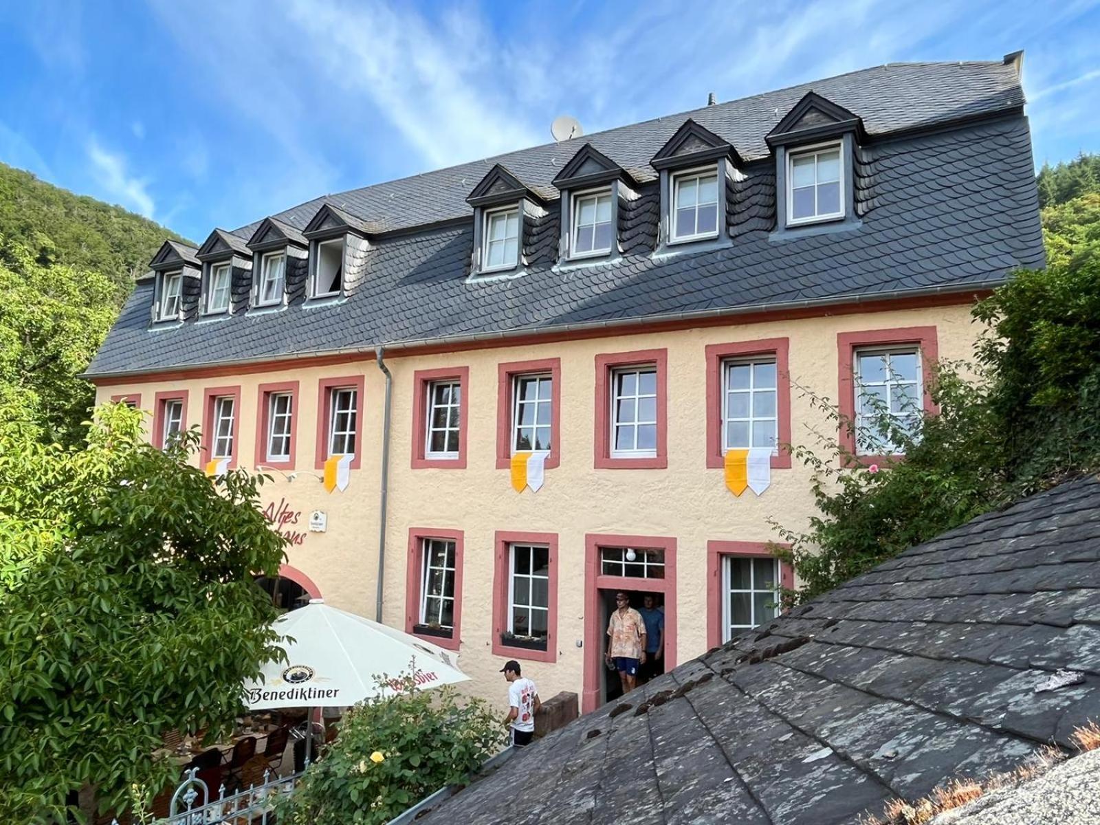 Auw an der Kyll Altes Pfarrhaus酒店 外观 照片